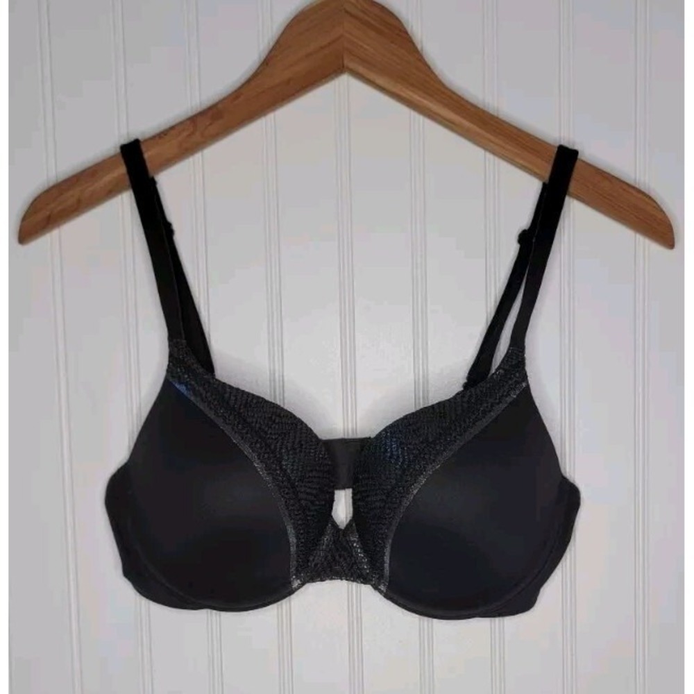 Victoria's Secret Body By Victoria Perfect Shape Bra Underwire Size 34D